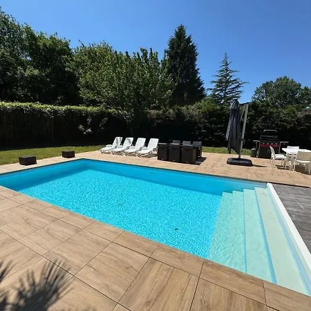Avec Piscine, à 5km De La *